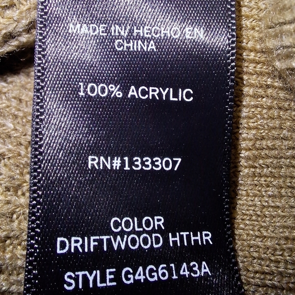 A Geoffrey Beene long sleeve turtleneck sweater in a size large. - Picture 2 of 5